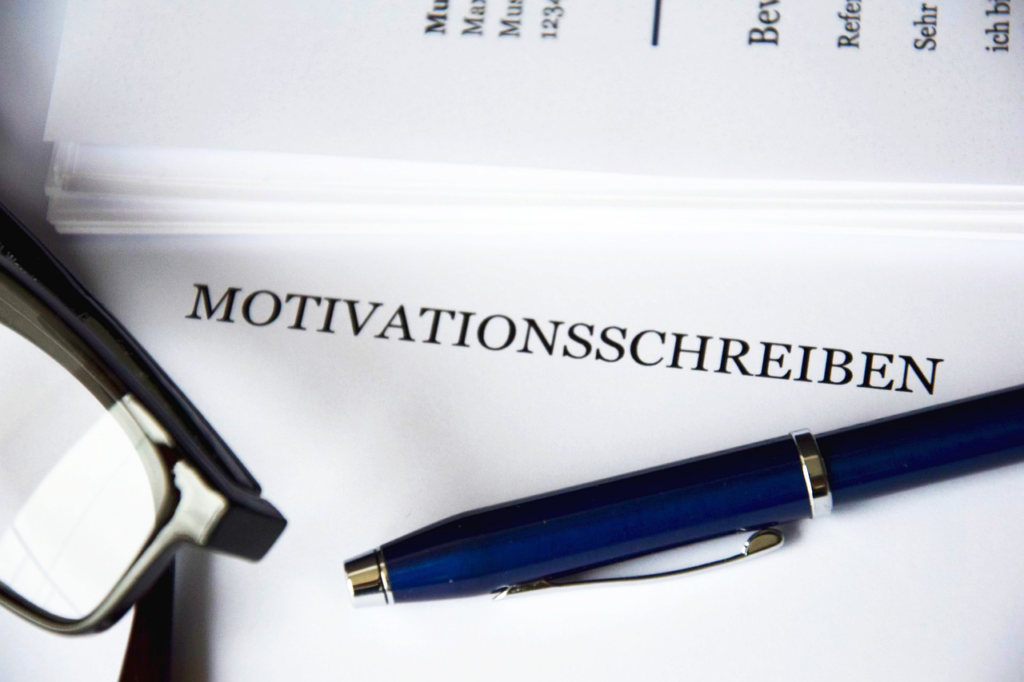 motivation, application, write to-1756268.jpg